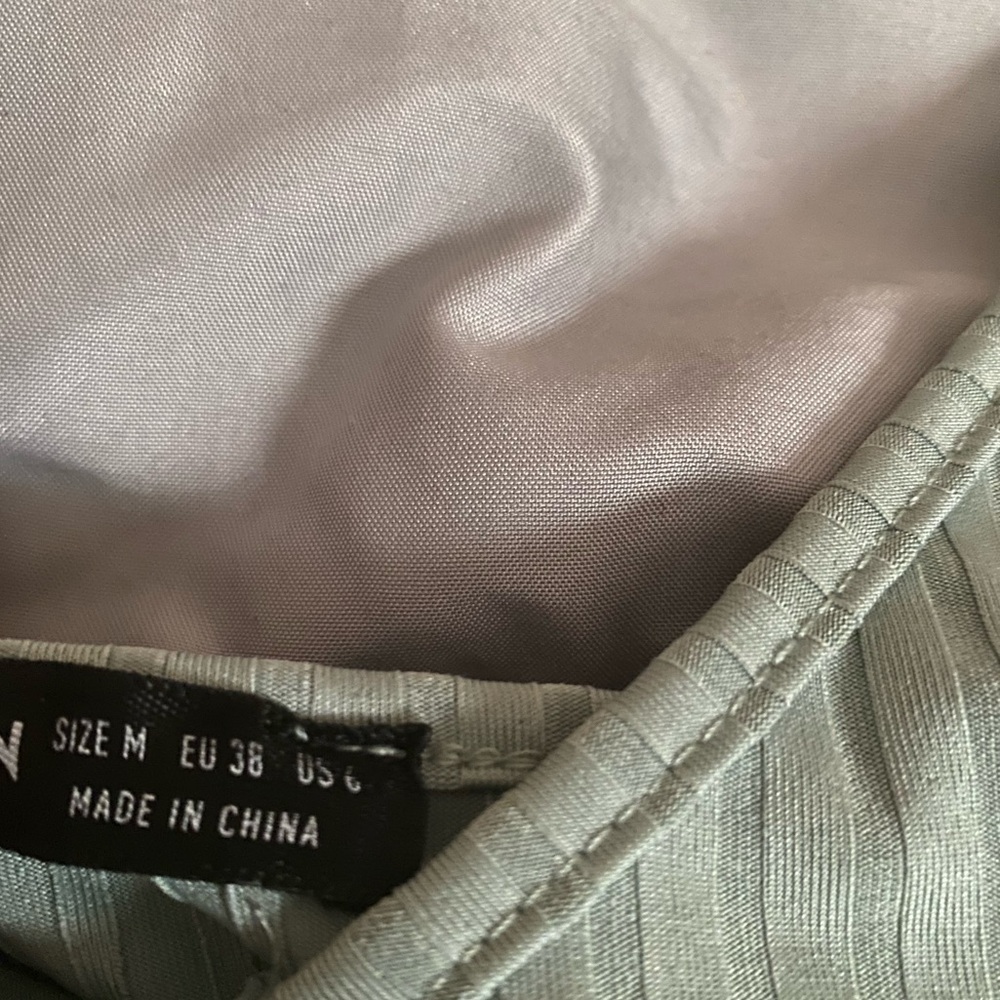 MINT GREEN DRESS 💚 - Picture 4 of 5
